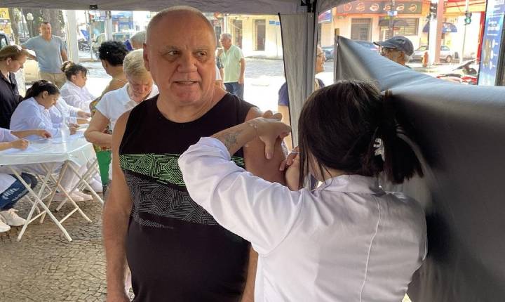 Dia D de vacinação contra a gripe acontece neste sábado (11) em Araras SP