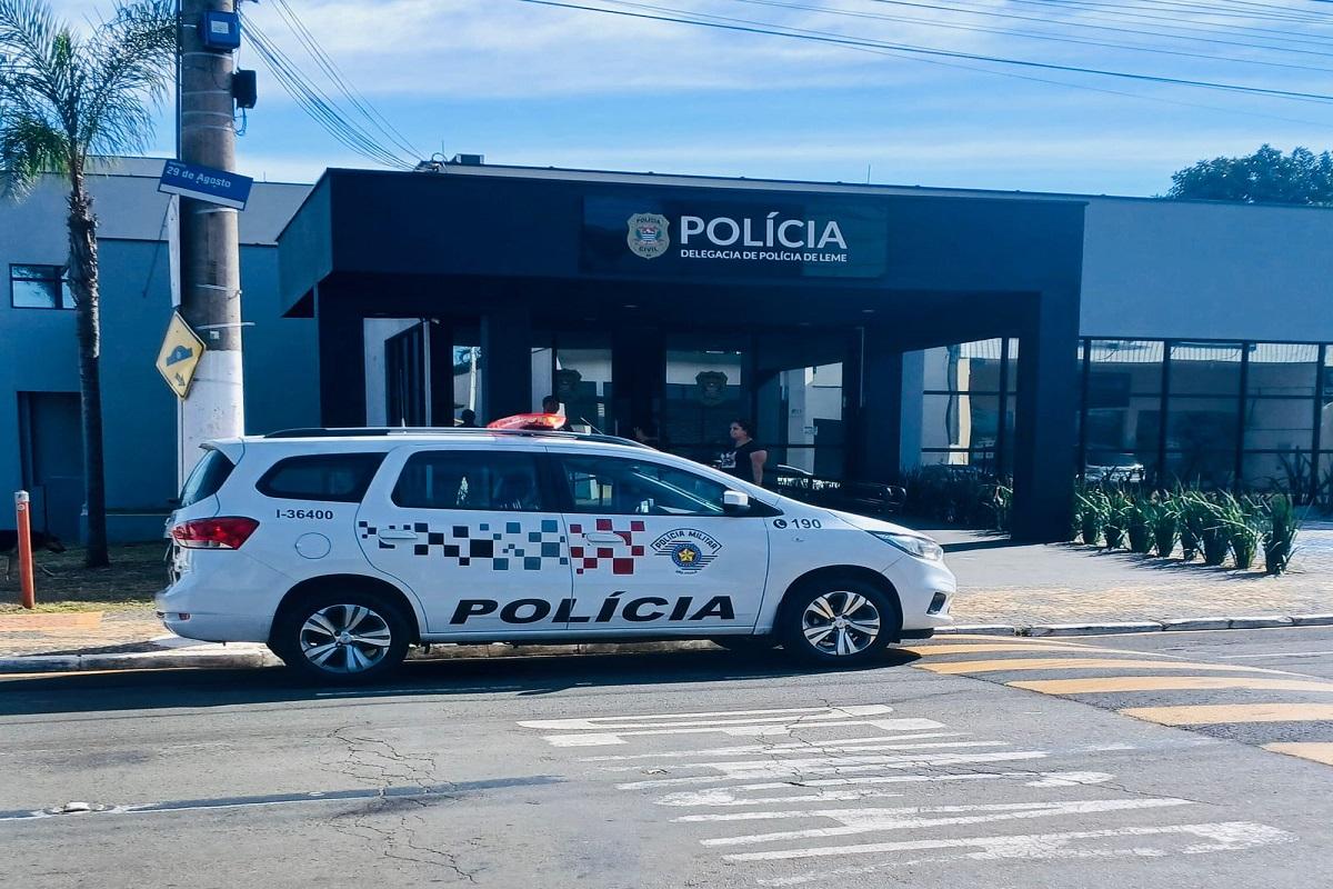 APÓS DESENTENDIMENTO HOMEM ACABA MATANDO OUTRO HOMEM A PAULADAS E FACADAS EM LEME SP