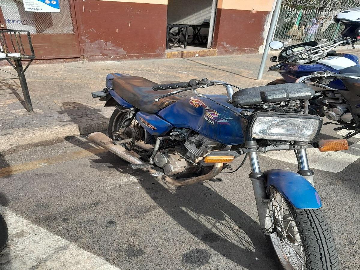 Guarda Civil de Araras apreende motocicleta com sinais de adulteração no Jardim Belvedere