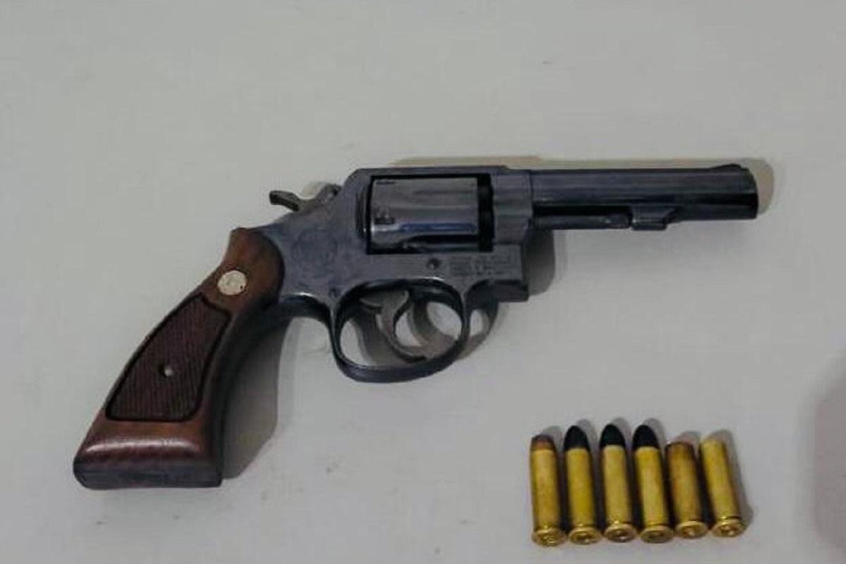 MENOR DE IDADE É DETIDO PELA POLÍCIA MILITAR COM ARMA DE FOGO EM LEME SP