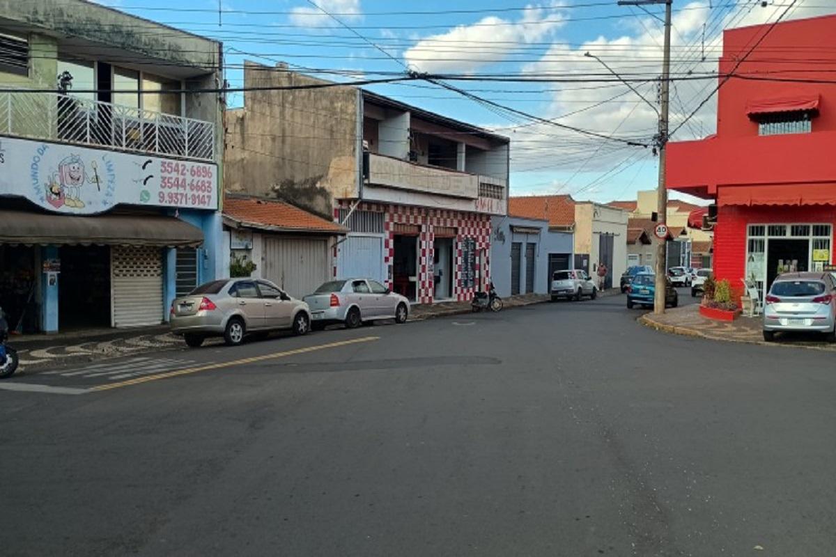 ATENÇÃO: MUDANÇA NO TRÂNSITO; Demutran altera sentido da rua Dona Regina no Belvedere