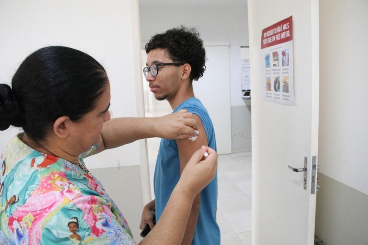 Cobertura vacinal contra a gripe ainda é baixa entre grupos prioritários