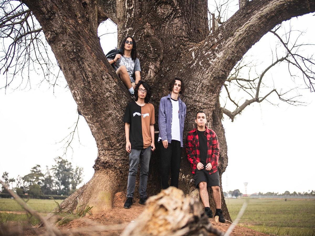 Banda Seringe lança single “Cursed” no sábado (23)