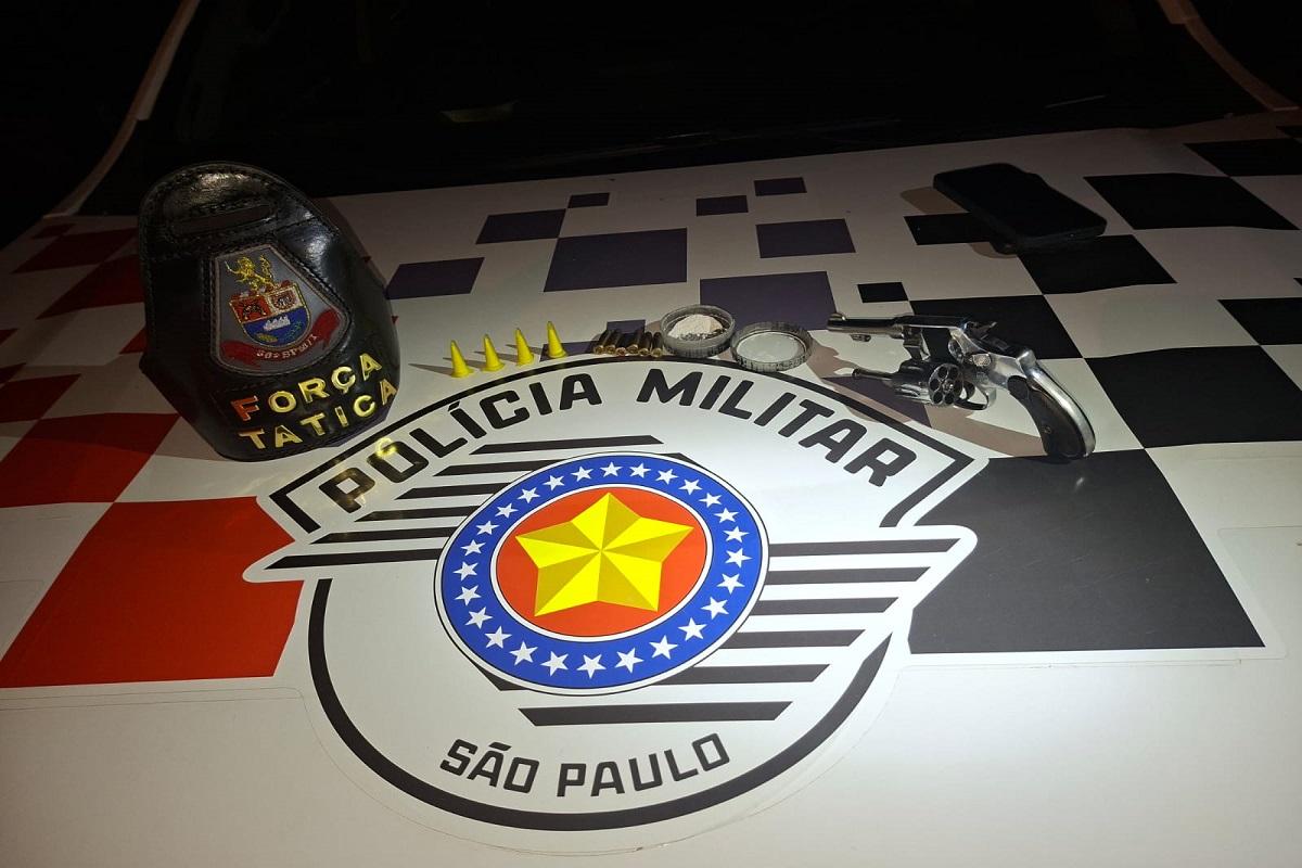 HOMEM É DETIDO COM ARMA DE FOGO IRREGULAR E APÓS PAGAR FIANÇA É LIBERADO EM PIRASSUNUNGA SP