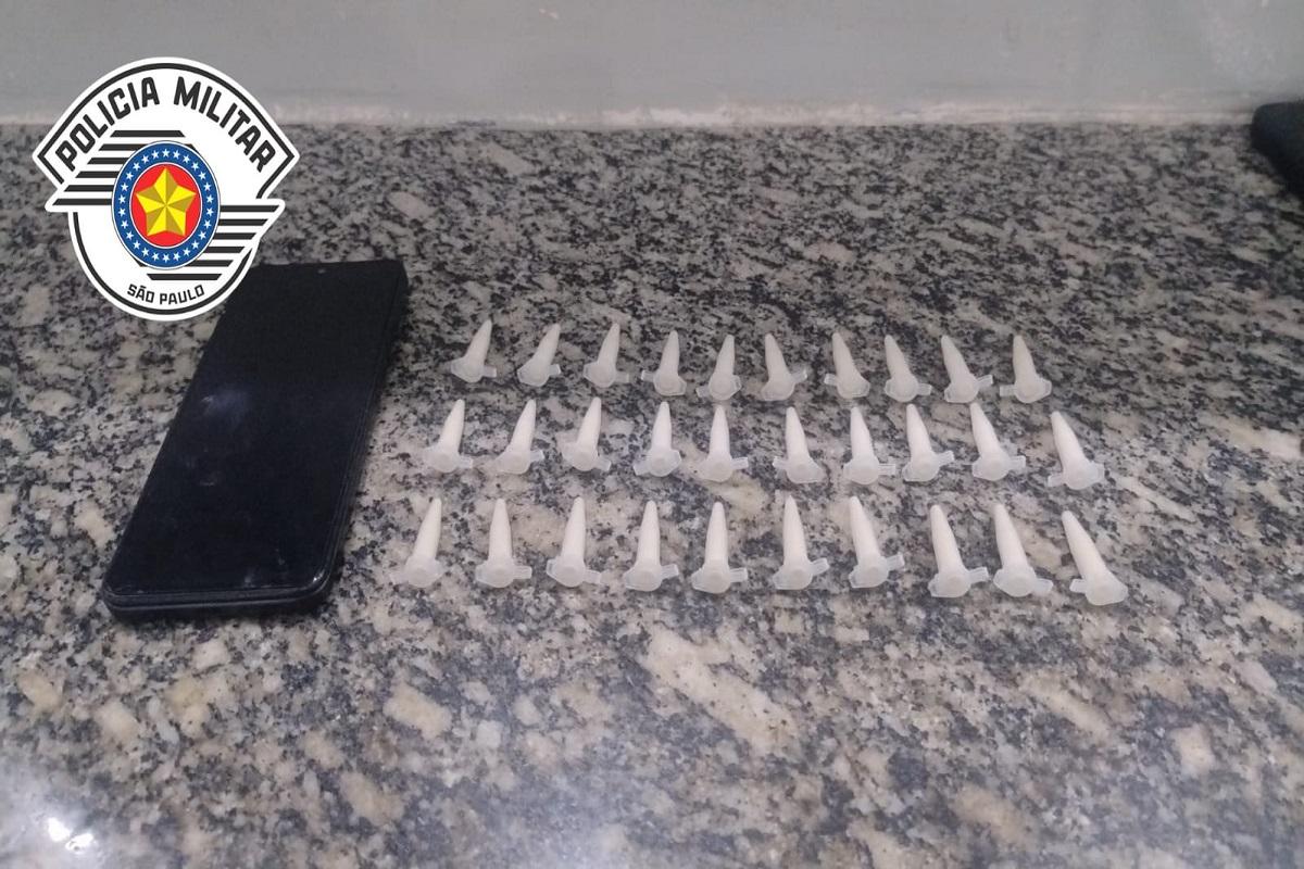 INDIVÍDUO É PRESO POR TRÁFICO DE DROGAS EM CORDEIRÓPOLIS SP