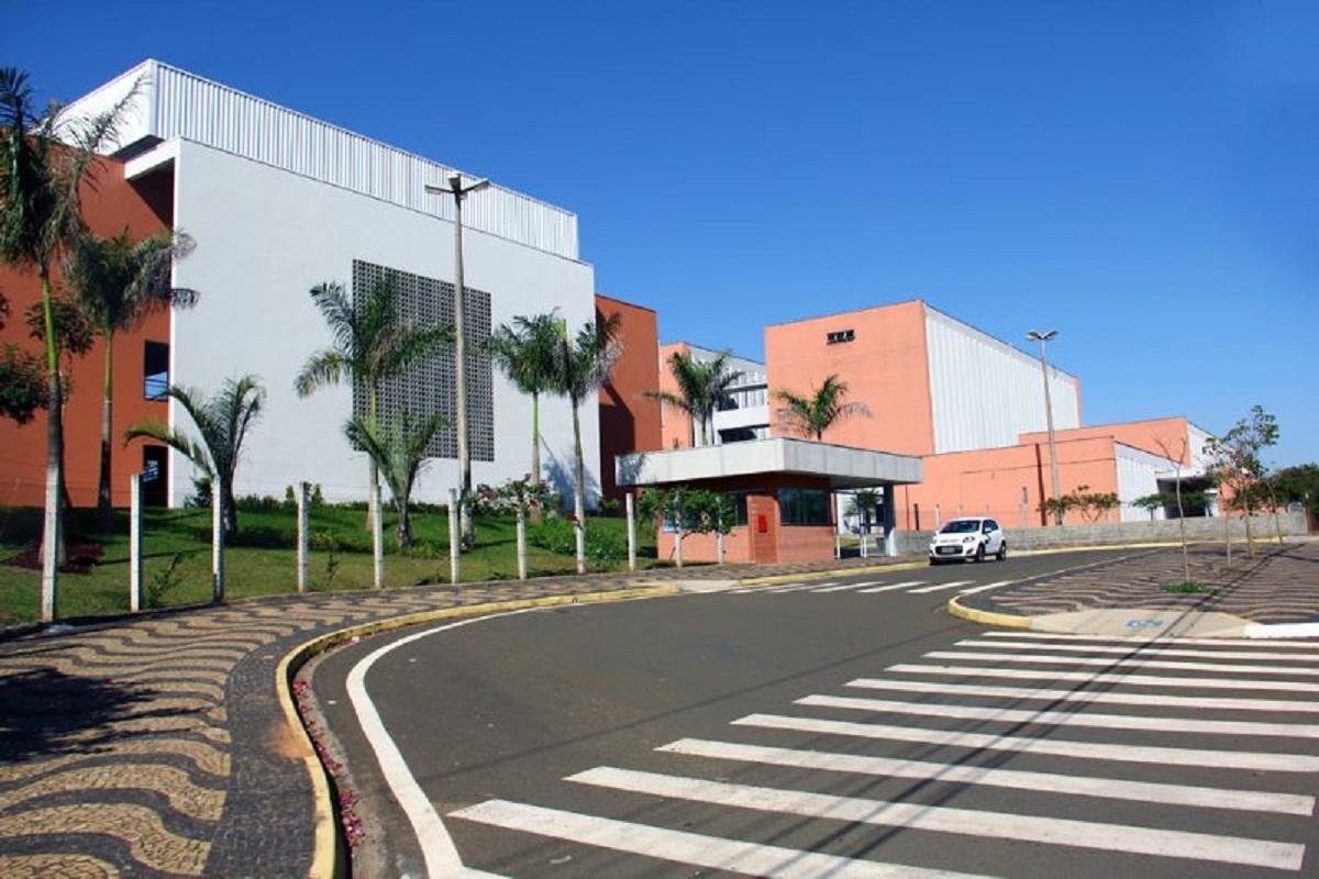 Provas do concurso público acontecem neste domingo