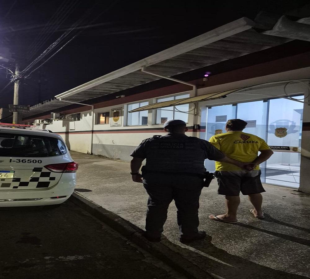 ESPOSO AGRIDE ESPOSA COM SOCOS E AINDA QUEBRA O CELULAR DA MESMA EM ENGENHEIRO COELHO SP