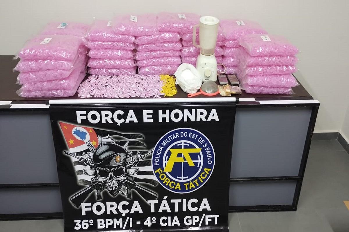 FORÇA TÁTICA PRENDE JOVEM COM MAIS DE 2 KG DE COCAÍNA EM LEME/SP