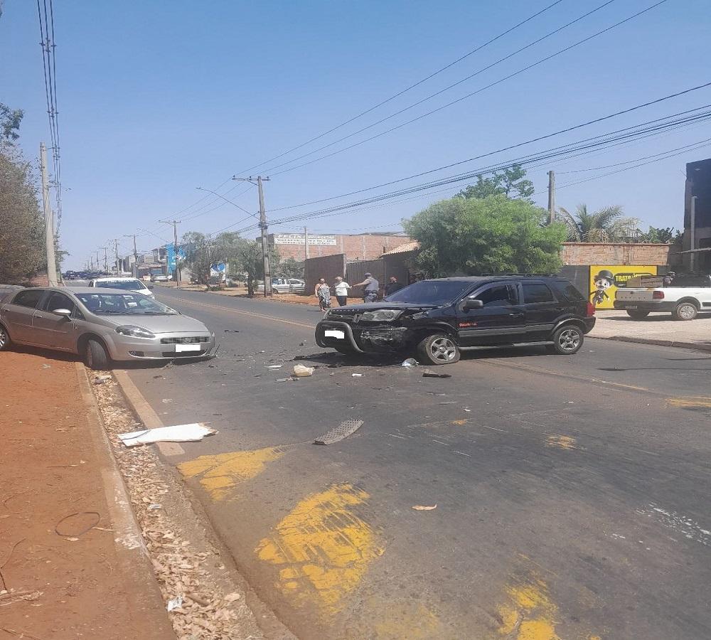 GCM DE ARARAS APOIA PM E CORPO DE BOMBEIROS EM GRAVE ACIDENTE NA ZONA LESTE