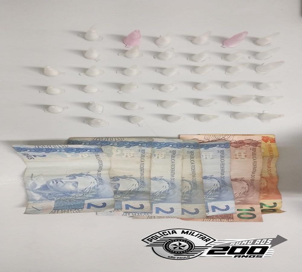 INDIVÍDUO É DETIDO POR TRÁFICO DE DROGAS NO PQ. INDUSTRIAL EM ARARAS SP