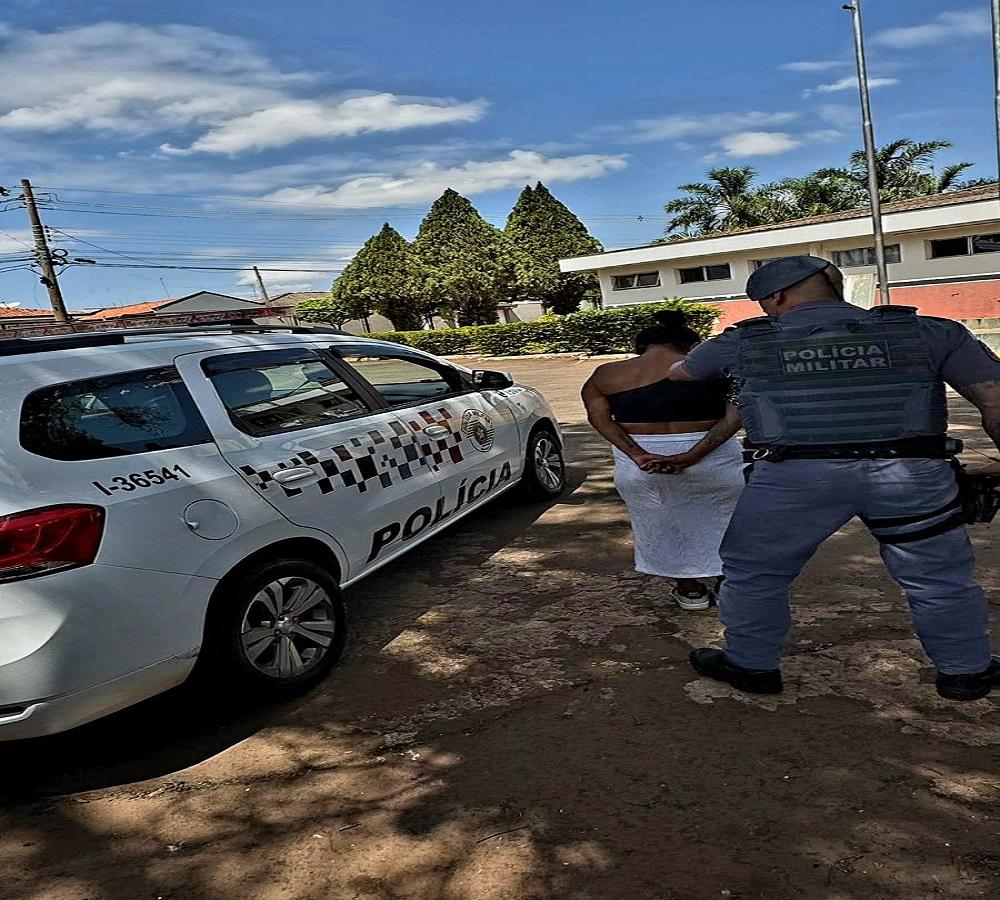 MULHER É PRESA POR ROUBO EM IRACEMÁPOLIS SP