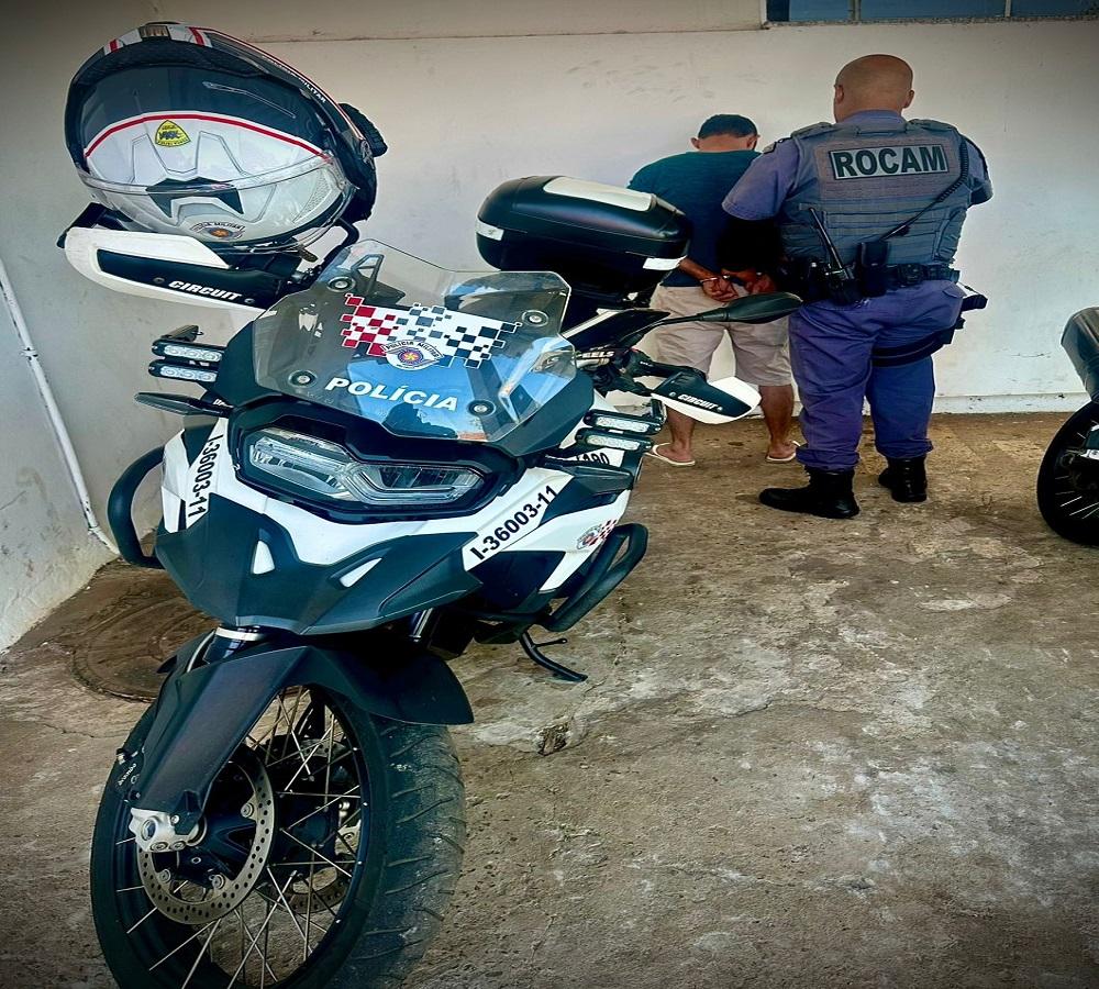 POLÍCIA MILITAR CAPTURA PROCURADO EM LIMEIRA SP