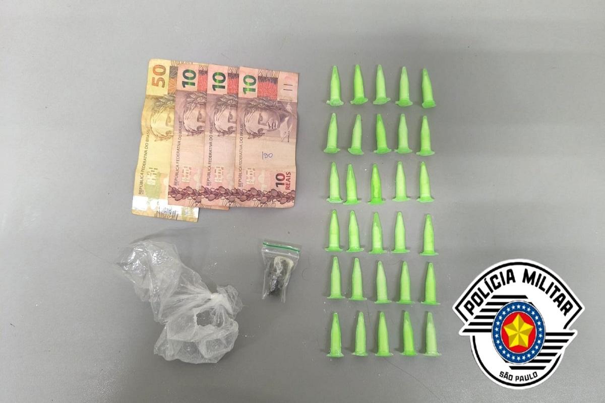 DUPLA É PRESA POR TRÁFICO DE DROGAS NO BAIRRO JOSÉ OMETTO EM ARARAS
