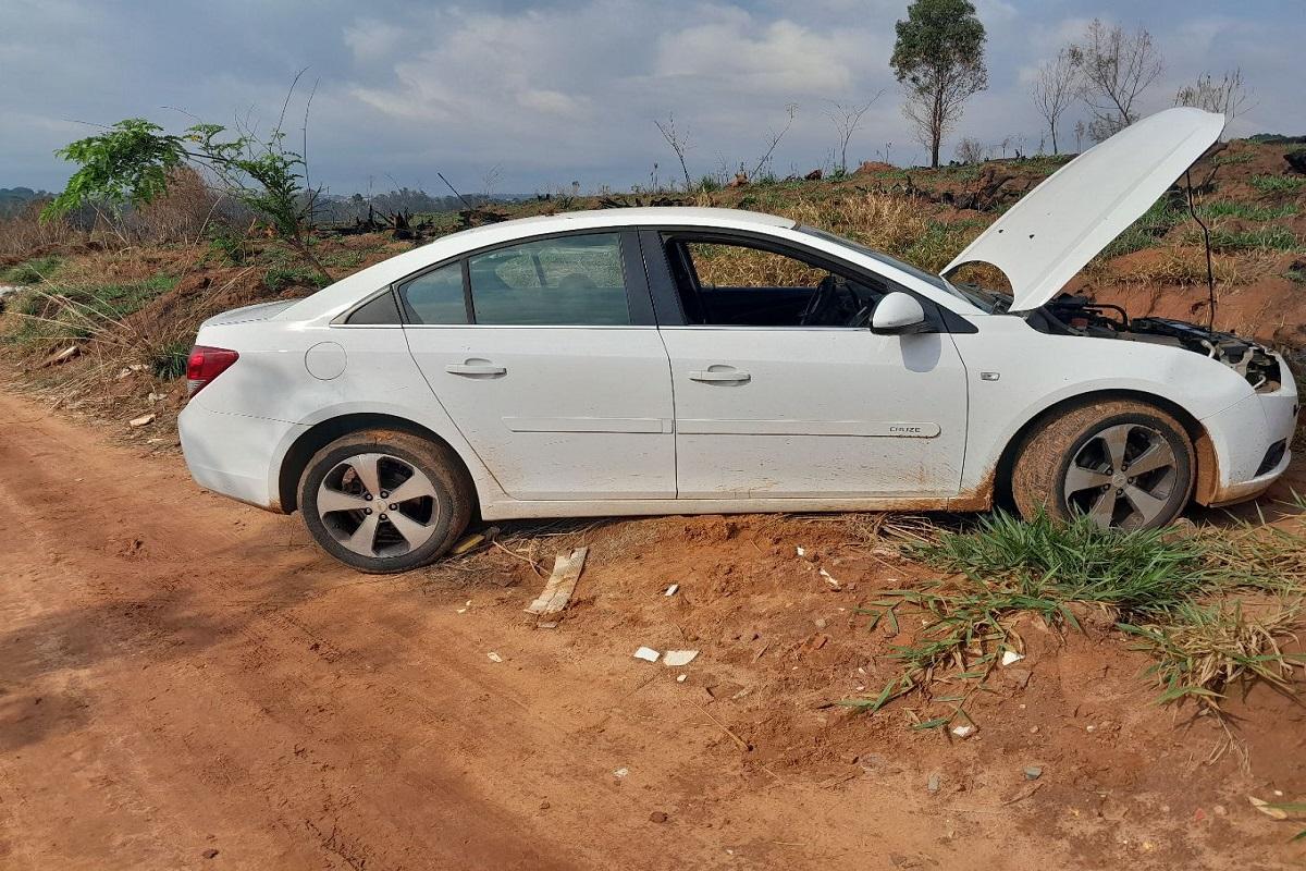 GUARDA CIVIL MUNICIPAL LOCALIZA VEÍCULO FURTADO NA ZONA RURAL DE ARARAS SP