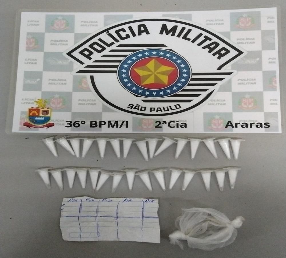 HOMEM É PRESO POR TRÁFICO DE COCAÍNA NO PARQUE INDUSTRIAL, EM ARARAS