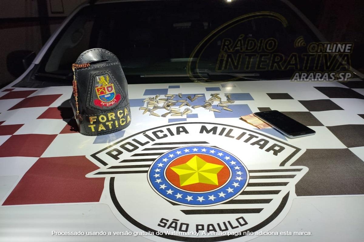 POLÍCIA MILITAR PRENDE HOMEM EM FLAGRANTE POR TRÁFICO DE DROGAS NO JARDIM OURO VERDE, EM LIMEIRA SP