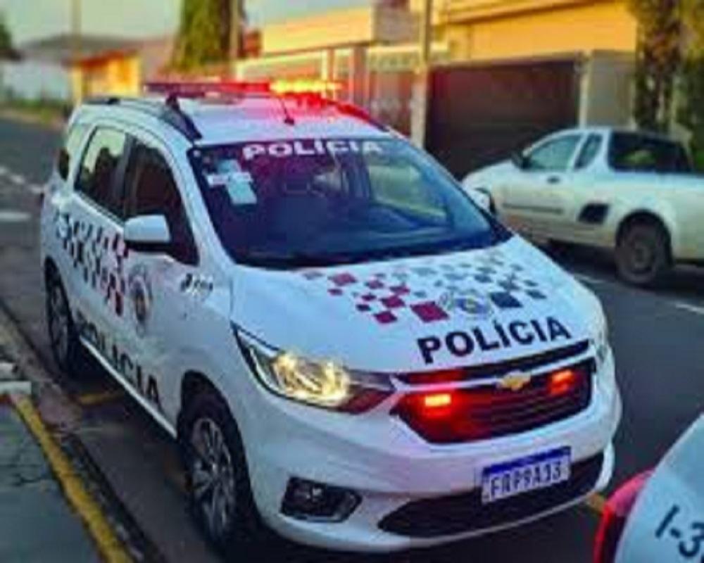 QUATRO VÍTIMAS SOFREM ACIDENTE COM VEÍCULO NA AV. EMÍLIO PACAGNELA EM ARARAS SP