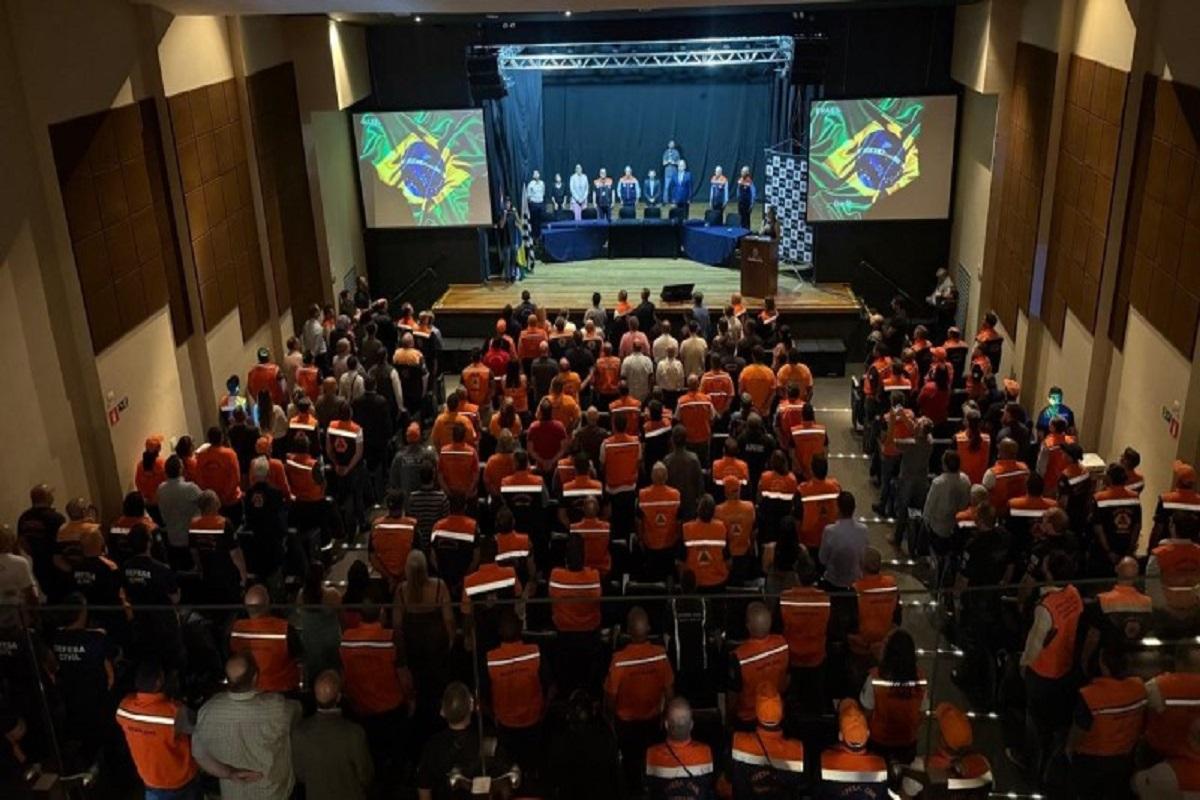 Defesa Civil de Araras participa de treinamento preventivo para chuvas de verão