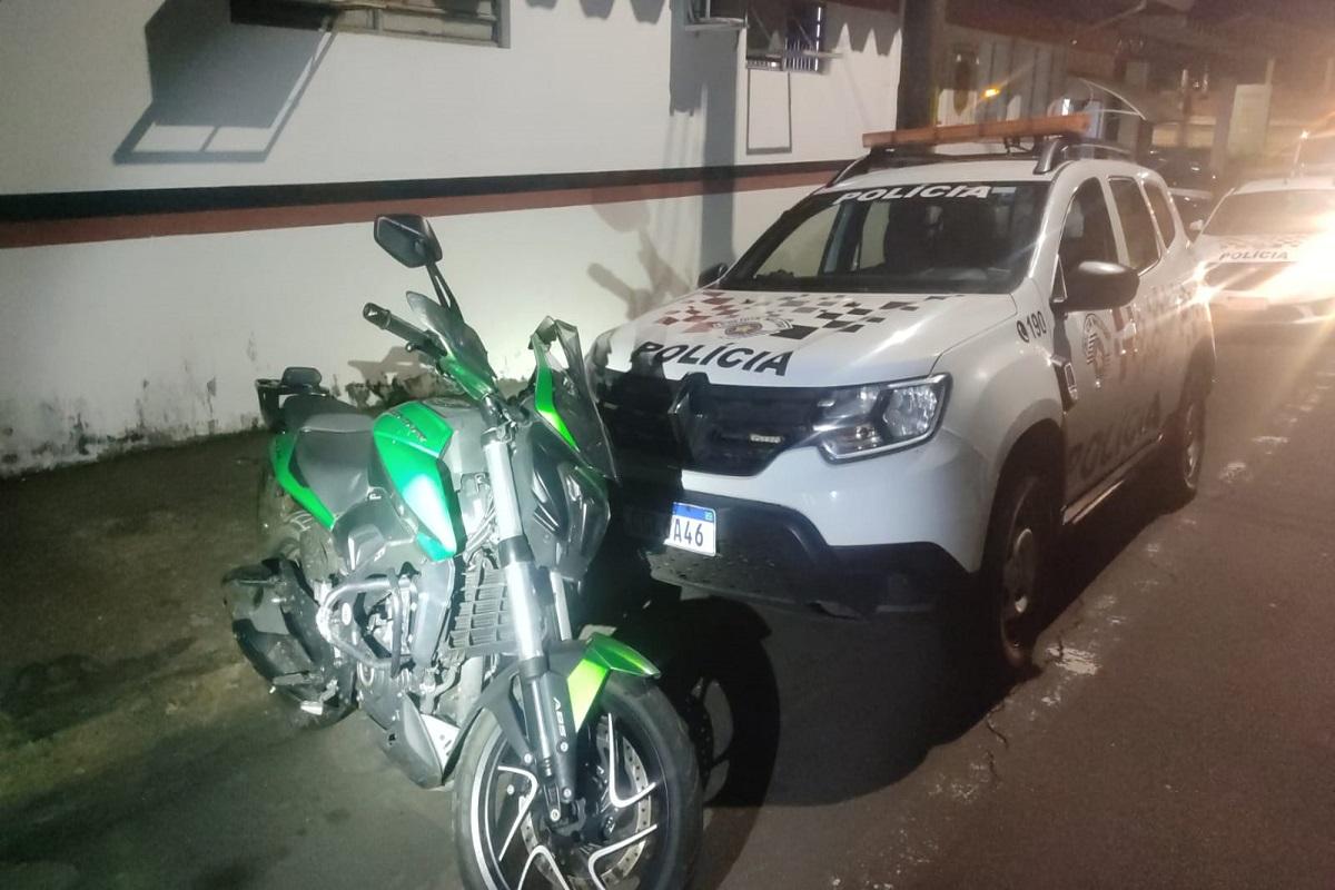 MOTOCICLETA FURTADA É RECUPERADA E SUSPEITO DETIDO APÓS PERSEGUIÇÃO EM LIMEIRA SP