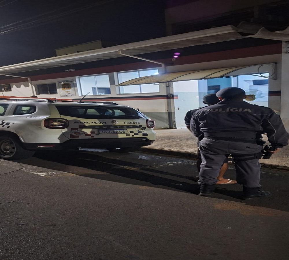 POLÍCIA MILITAR PRENDE HOMEM APÓS FURTO DE CELULAR EM DEPÓSITO DE BEBIDAS EM LIMEIRA SP