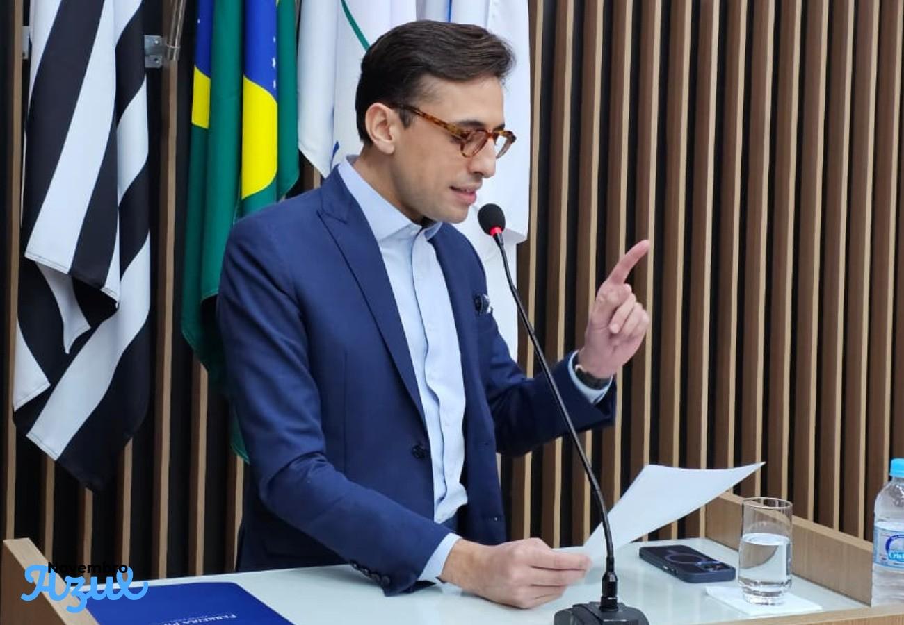 Vereadores questionam representante da Salusmed sobre convênio dos servidores na Tribuna Livre