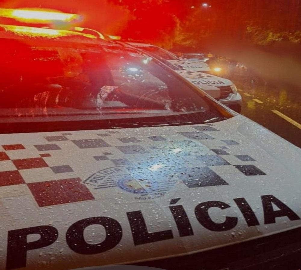 ATO OBSCENO EM ÔNIBUS LEVA A ACIONAMENTO DA POLÍCIA MILITAR EM ARARAS SP