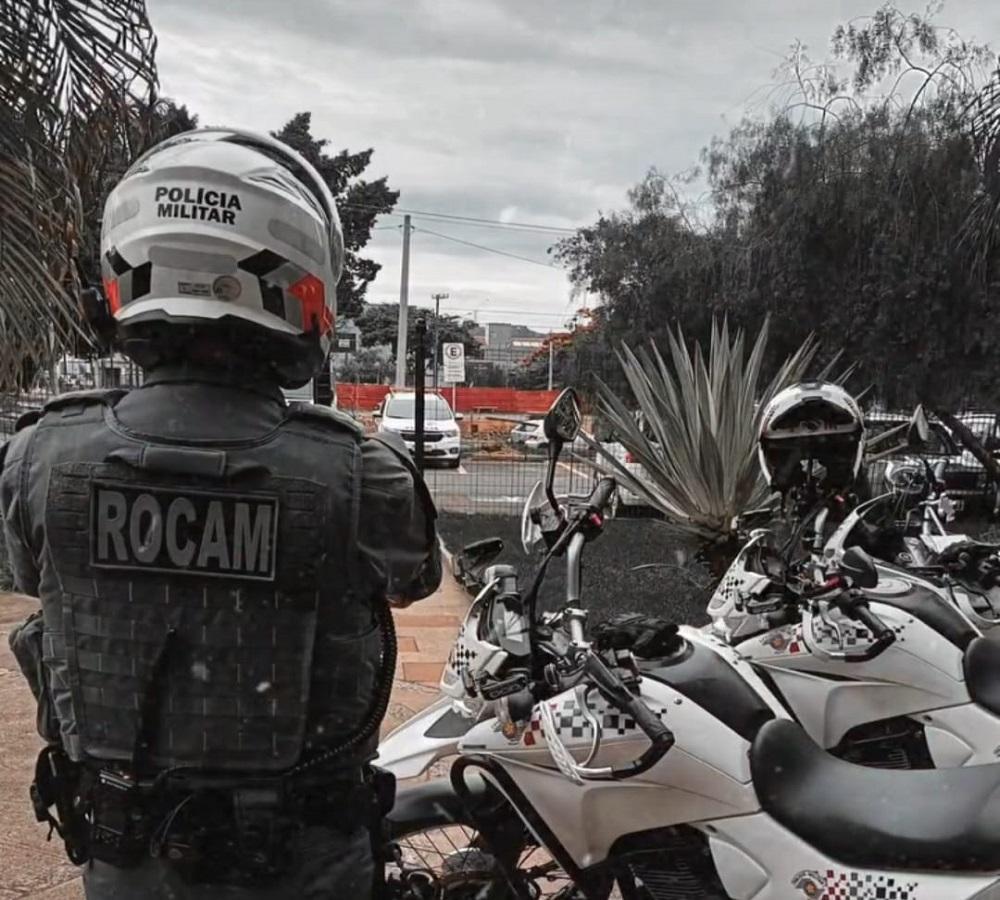SUSPEITO POR TRÁFICO DE DROGAS É DETIDO PELA POLÍCIA MILITAR NA VILA DONA ROSA ZURITA EM ARARAS SP