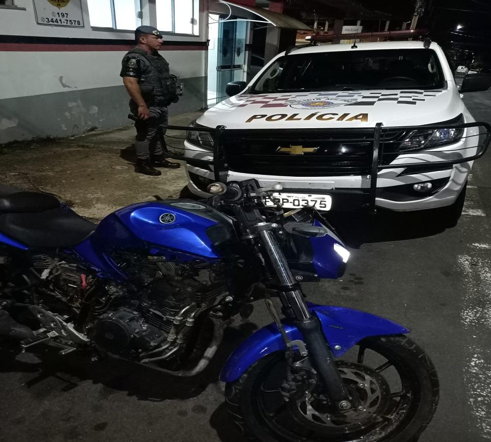 FORÇA TÁTICA APREENDE ADOLESCENTE E RECUPERA MOTOCICLETA FURTADA EM LIMEIRA SP