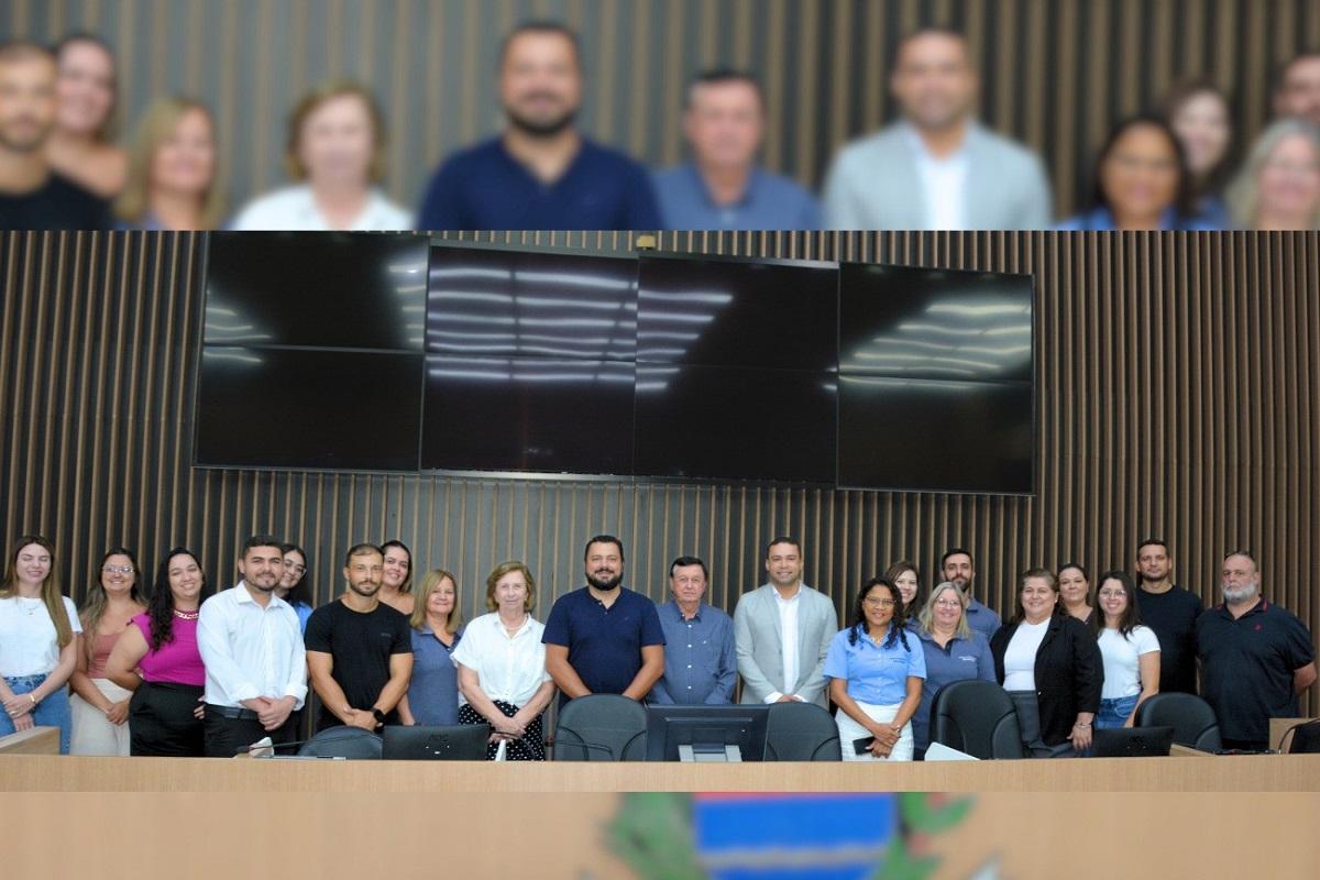 Miqueira toma posse na Câmara de Araras