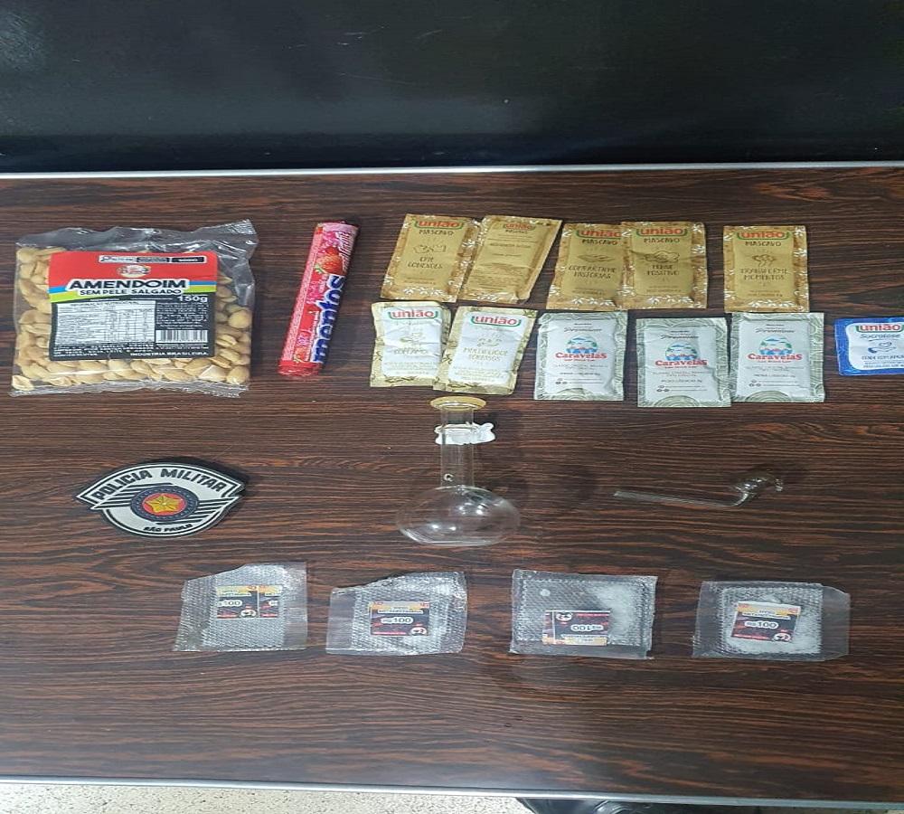 PASSAGEIRO DE ÔNIBUS É PRESO COM METANFETAMINA APÓS FURTO EM LOJA DE CONVÊNIENCIA EM PIRASSUNUNGA SP