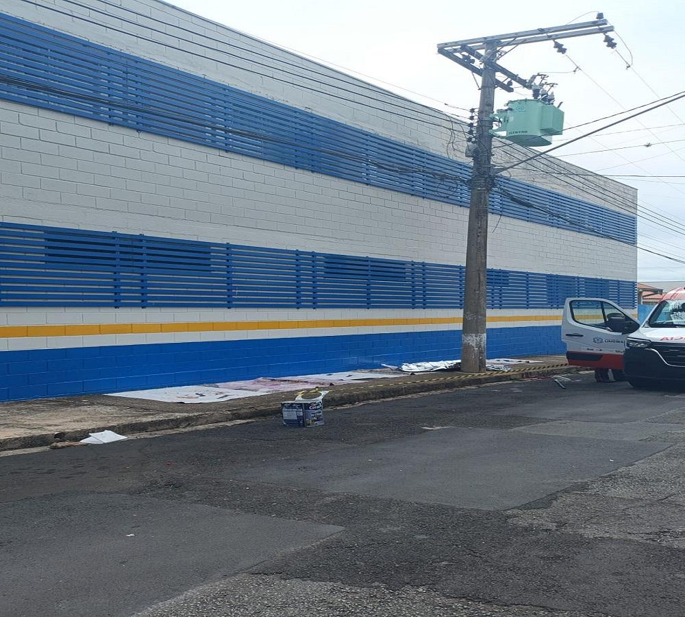 PINTOR MORRE APÓS SOFRER DESCARGA ELÉTRICA E CAIR DE TELHADO EM LIMEIRA SP