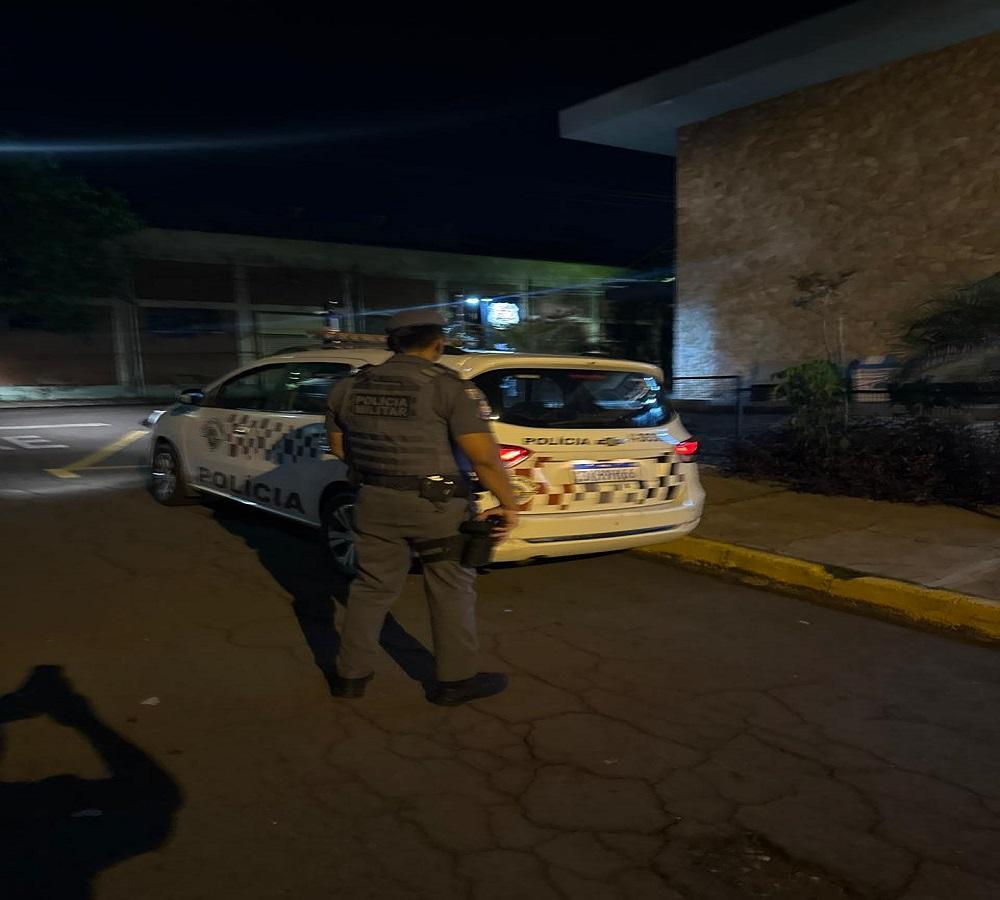 POLÍCIA MILITAR PRENDE HOMEM POR IMPORTUNAÇÃO SEXUAL NO JD. AEROPORTO EM ARARAS