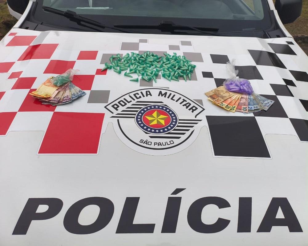 Dupla é presa em flagrante por tráfico de drogas no bairro José Ometo I em Araras SP