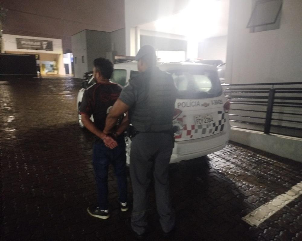 HOMEM É PRESO POR VIOLÊNCIA DOMÉSTICA APÓS AGREDIR COMPANHEIRA EM LEME SP