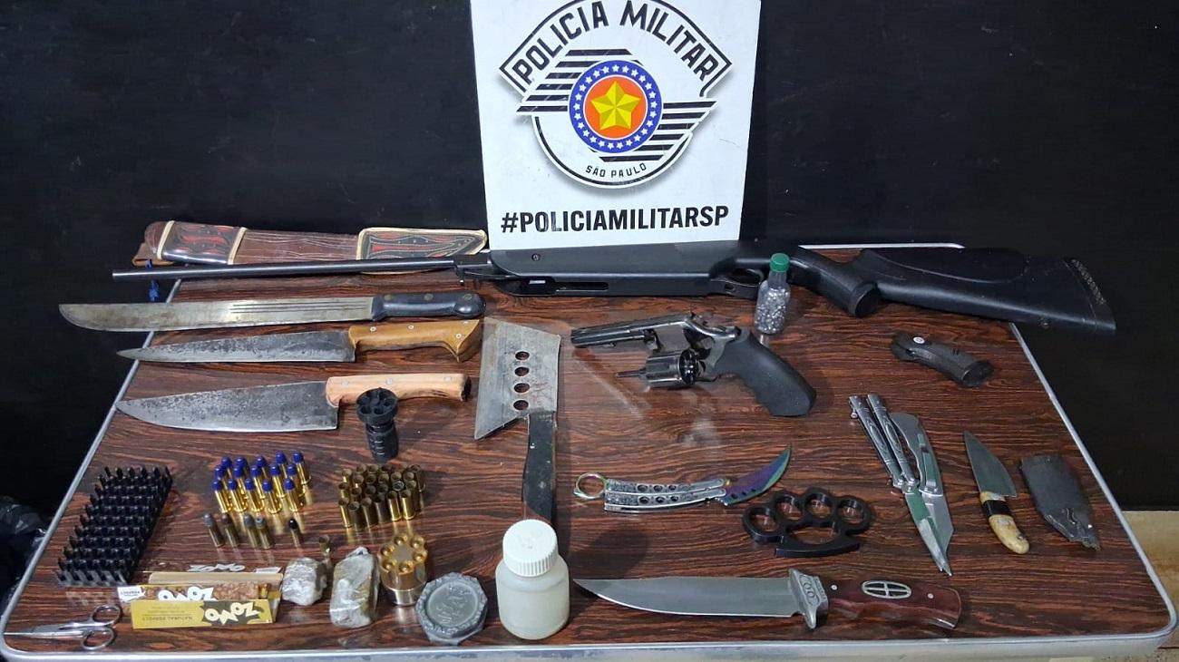 PIRASSUNUNGA SP; GRAVE OCORRÊNCIA TERMINA COM PRISÃO E APREENSÃO DE ARMA, DROGAS E MUNIÇÕES.