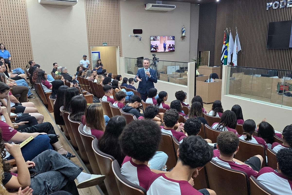 Procuradoria da Criança e do Adolescente realiza palestra sobre prevenção à pedofilia