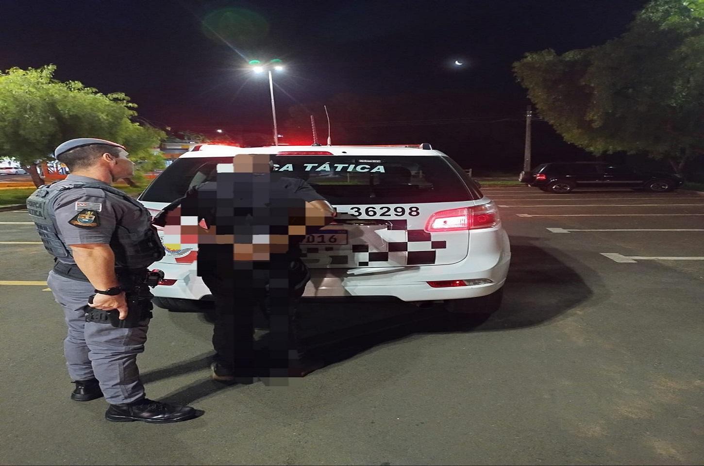 Força Tática captura procurado pela Justiça no bairro Geni Mercatelli em Araras SP