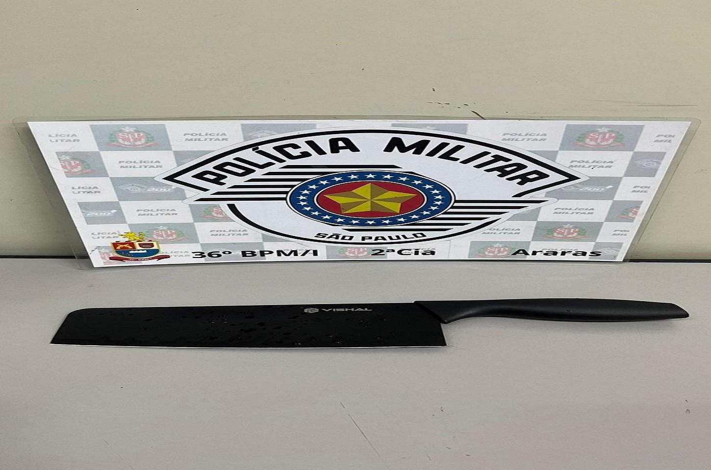 Homem é detido após denúncia de violência doméstica no Parque Tiradentes, em Araras SP