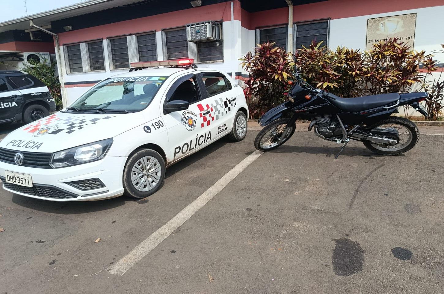Três adolescentes são apreendidos após furto de motocicleta e perseguição em Limeira SP