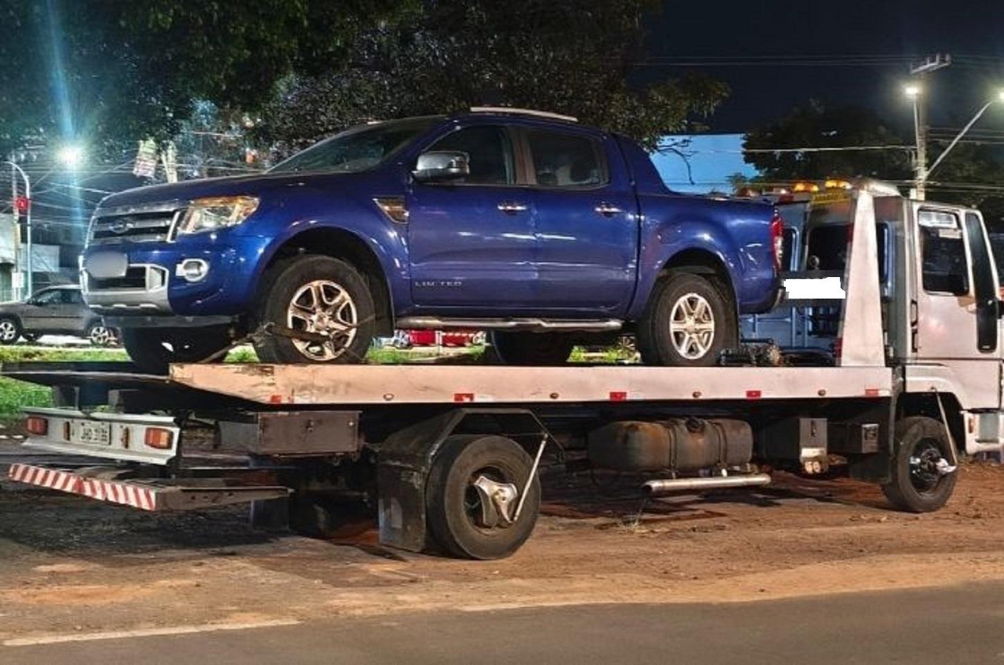 Caminhonete com registro de furto é localizada no Jd. dos Ypês em Araras SP