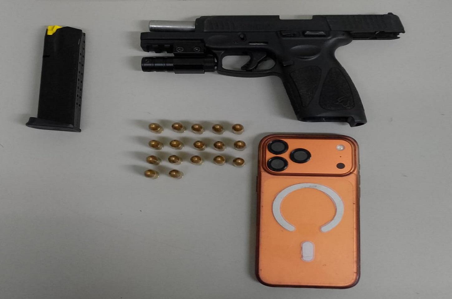 Homem é detido com pistola 9mm após perseguição policial em Conchal SP