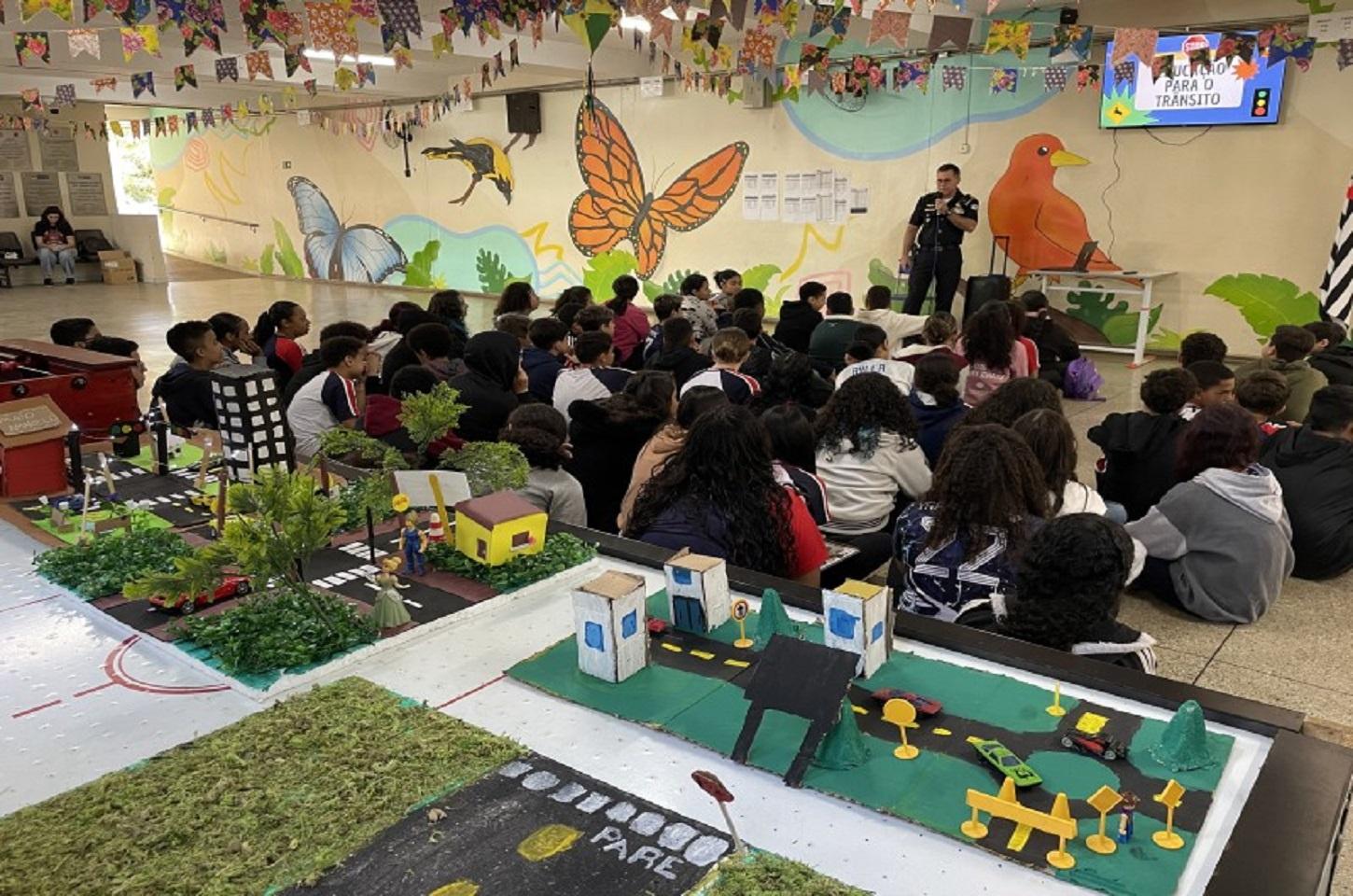 Maio Amarelo: Demutran realiza palestra na Emef Prof. Leonaldo Zornoff