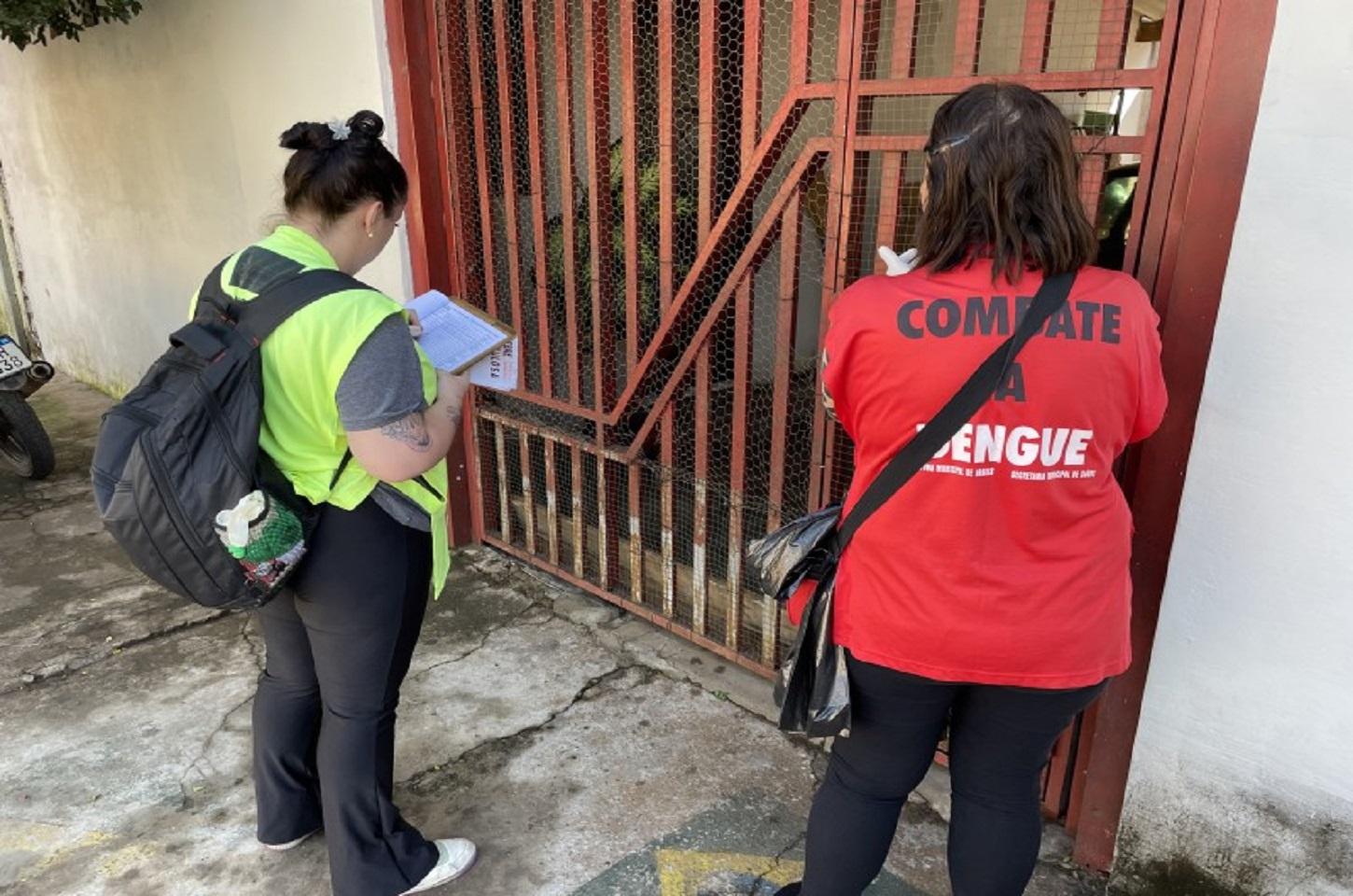 Prefeitura vistoria 615 casas em mutirão contra a dengue no Jd. Morumbi