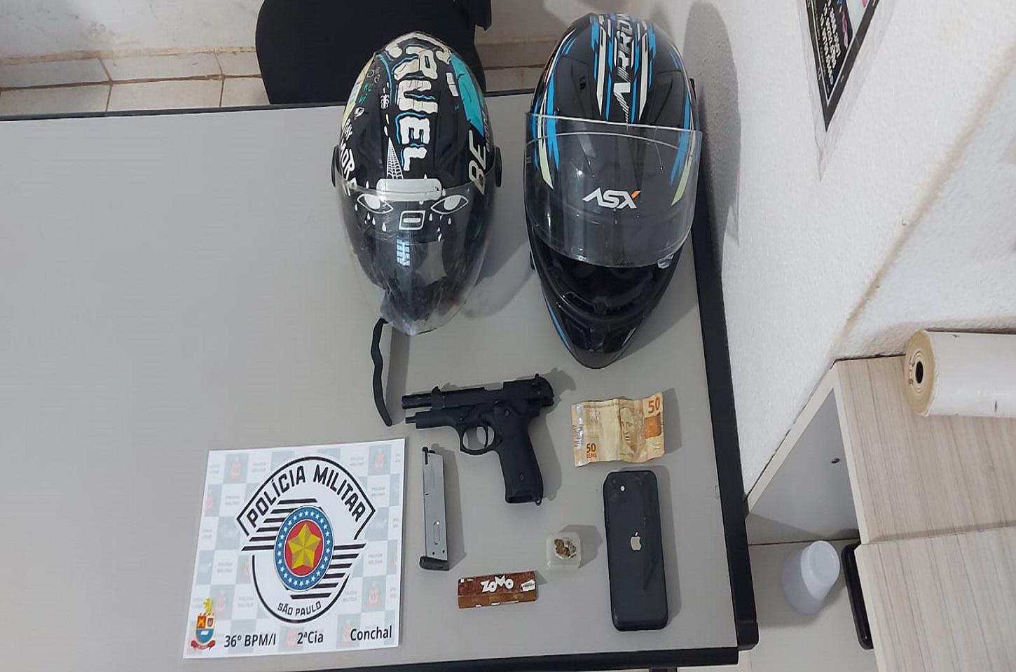 Suspeitos fogem da PM após tentativa de abordagem e deixam réplica de arma para trás em Conchal