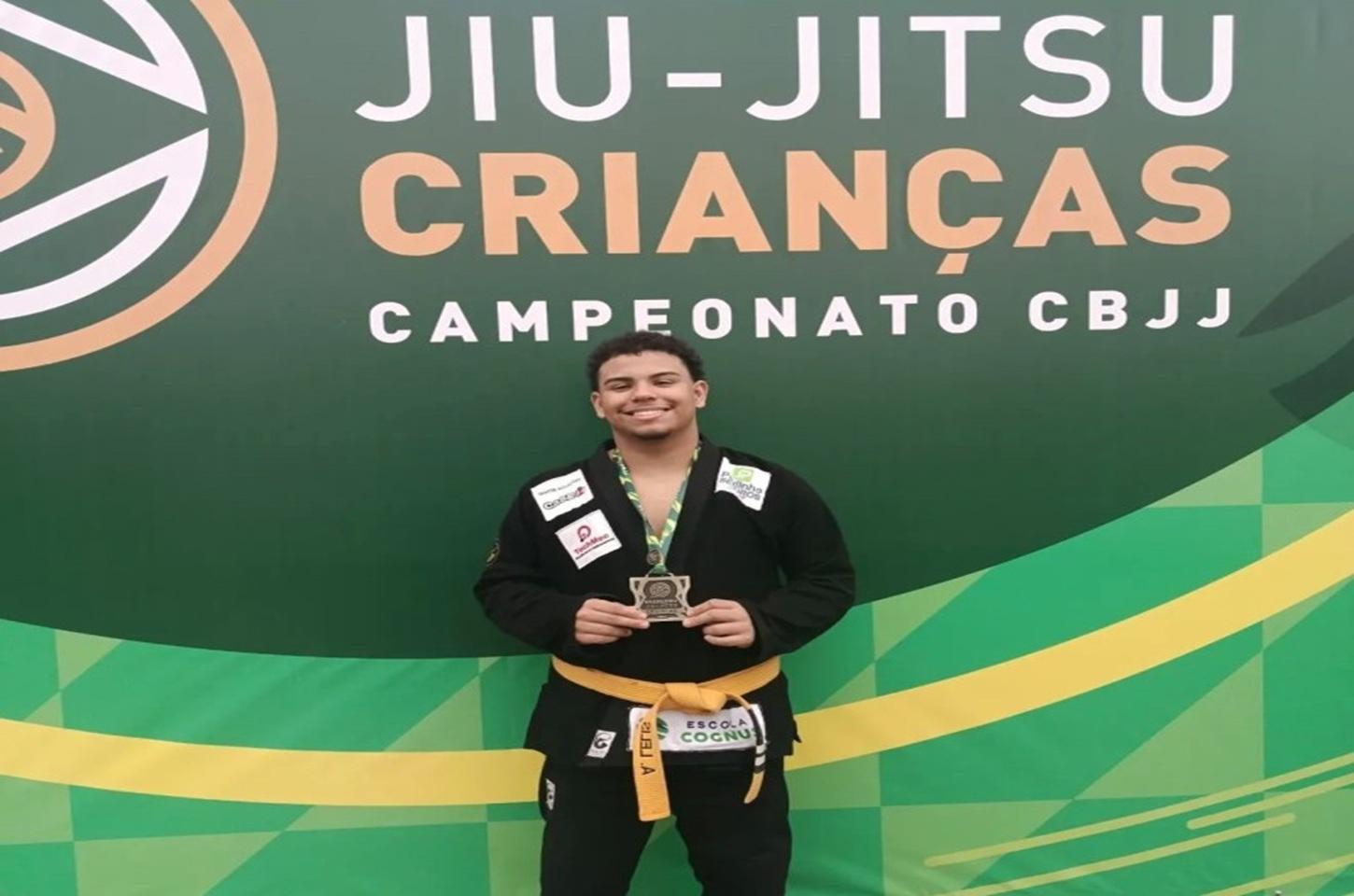 Atleta ararense conquista bronze no Campeonato Brasileiro de jiu-jitsu