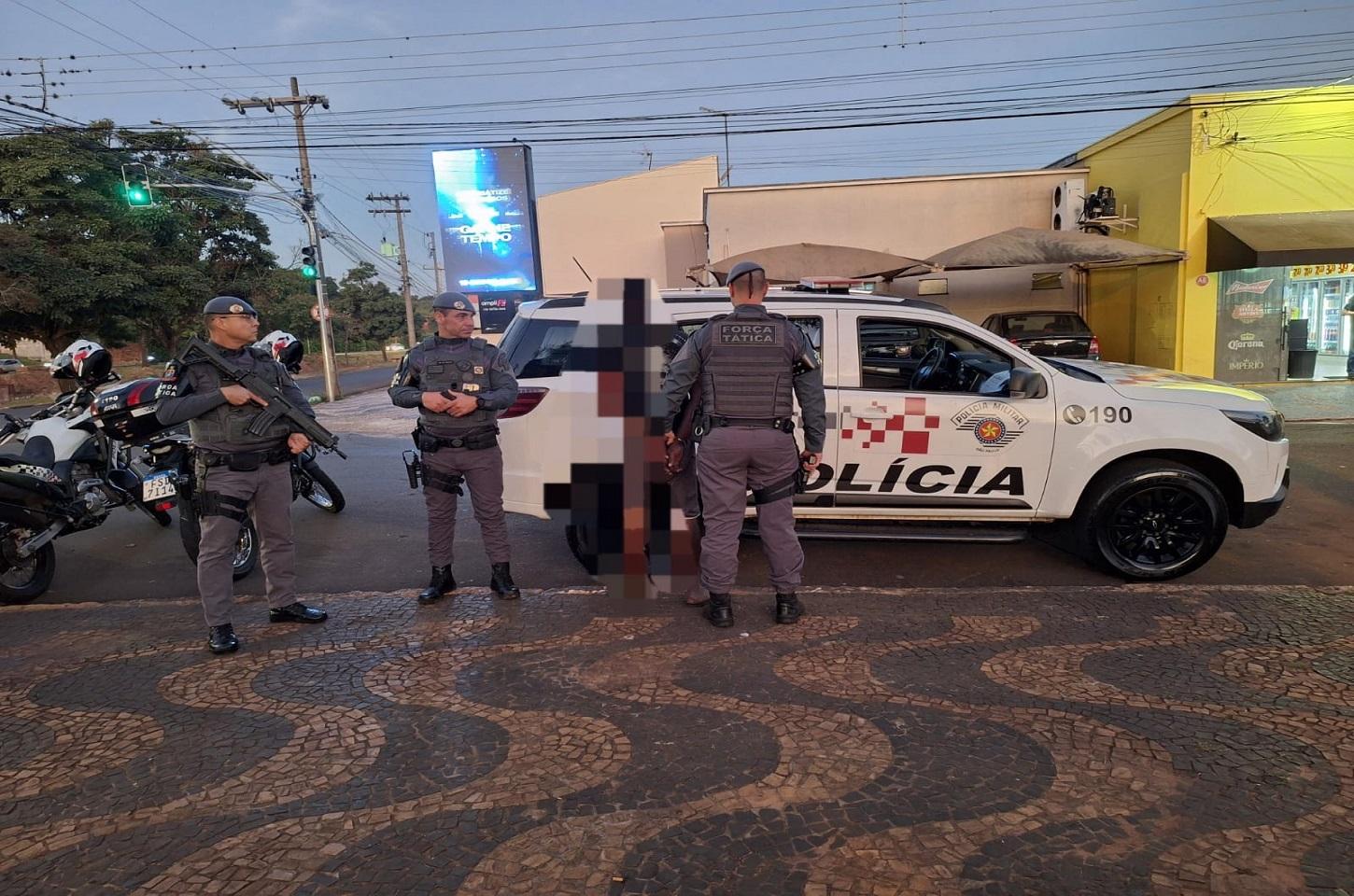 FORÇA TÁTICA CAPTURA PROCURADO POR ROUBO DURANTE OPERAÇÃO ADAGA XV EM ARARAS SP