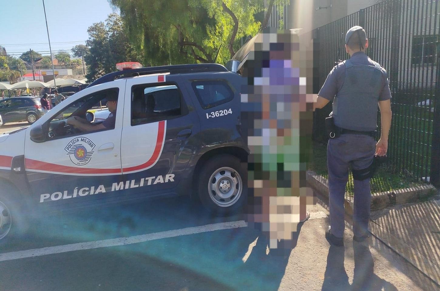 MÃE DENUNCIA O PRÓPRIO FILHO E POLÍCIA PRENDE HOMEM POR TRÁFICO DE DROGAS E AMEAÇA EM ARARAS