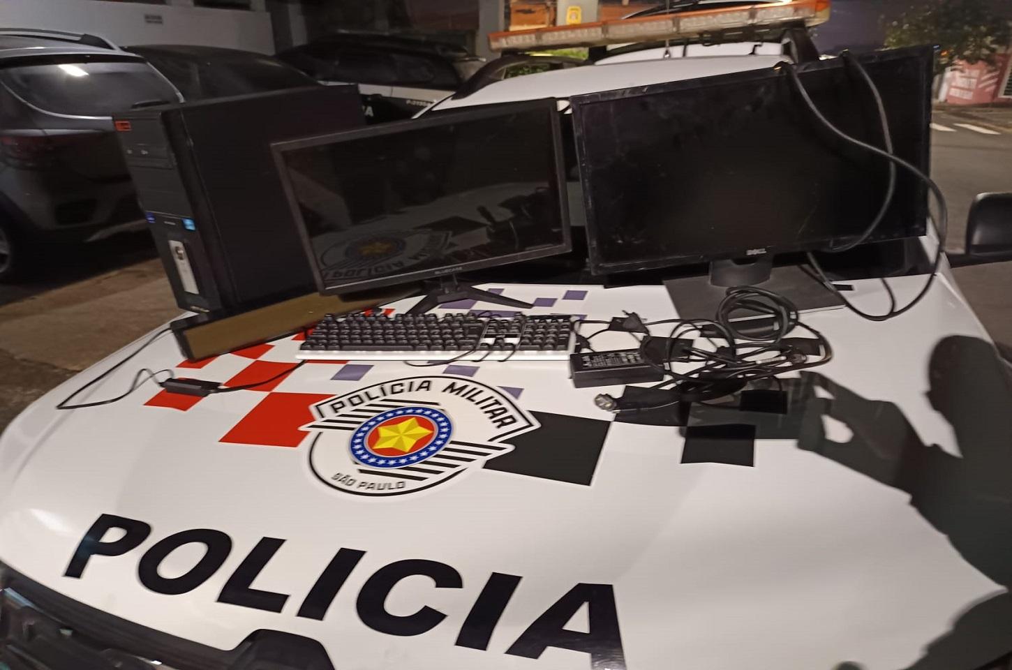 Equipamentos de informática são apreendidos com homem no Jardim Glória, em Limeira SP