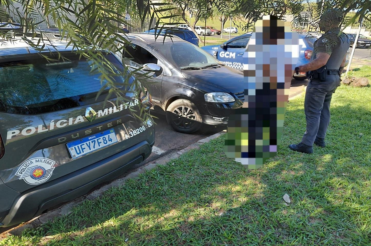 Polícia Militar captura procurada pela Justiça durante patrulhamento em Araras SP