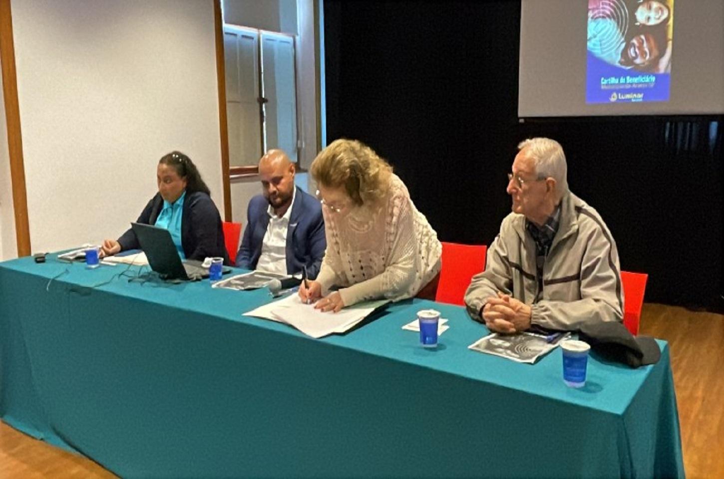 Prefeitura cobra melhorias no convênio médico dos servidores